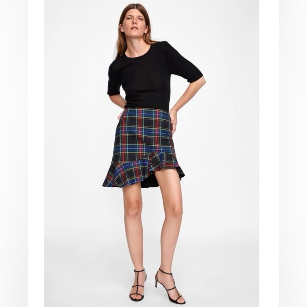 Zara Plaid Asymmetric Mini Skirt, Size S.